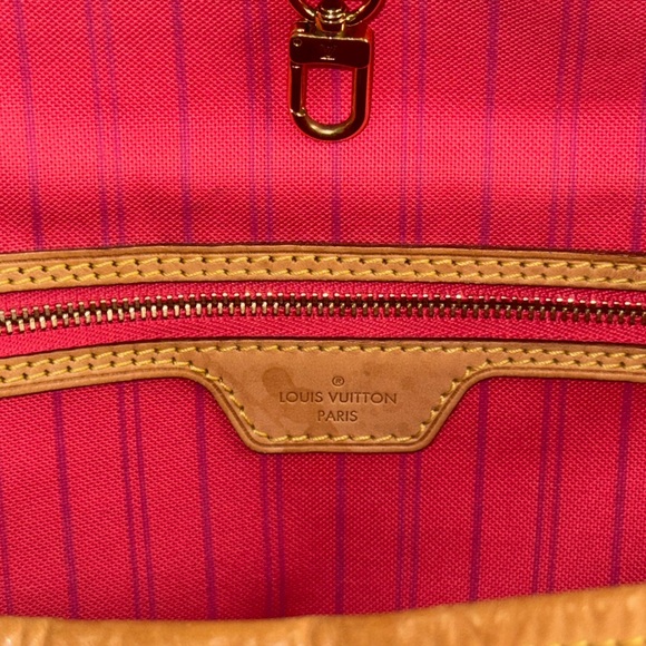 SOLD Louis Vuitton Delightful MM - Picture 11 of 16